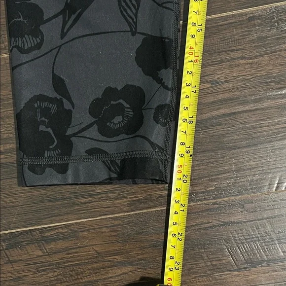lululemon athletica Black Floral Print Leggings - Picture 5 of 10